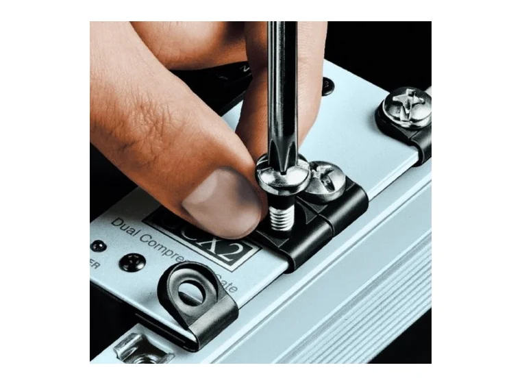 Adam Hall 19" Parts Humfrees - Mounting Kit M6 